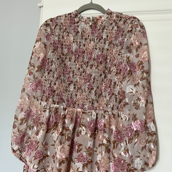 Adelyn Rae Darlene Long Sleeve Floral Smocked Dress
 
ROSE BROWN, Size Medium - Picture 6 of 8